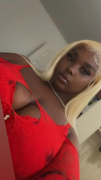 Nunu, 22  female escort, Albuquerque