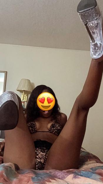 Honey, 22  female escort, Albuquerque