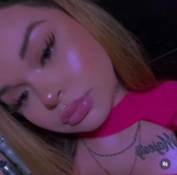 Hazel, 23  female escort, Albuquerque
